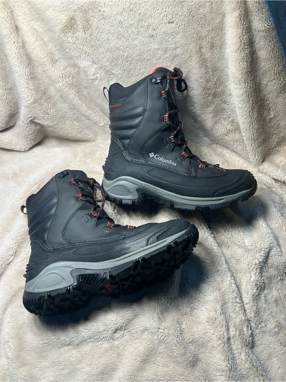 Columbia Men's Bugaboot III waterproof winter boots size 10.5